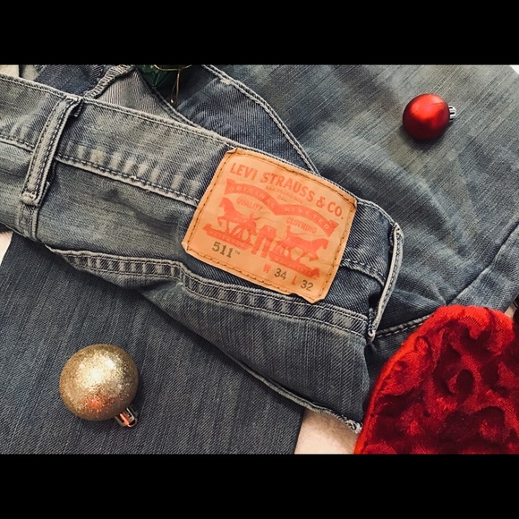 LEVI STRAUSS ” Original Riveted Men’s blue Jeans. - Picture 4 of 6